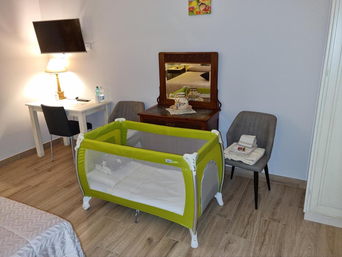 Il Casale Nel Parco Guesthouse ローマ エクステリア 写真